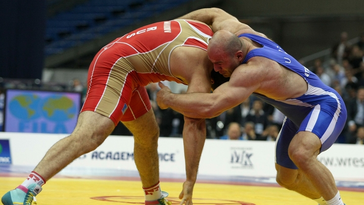 На Запорожье состоялся чемпионат по вольной борьбе среди юношей