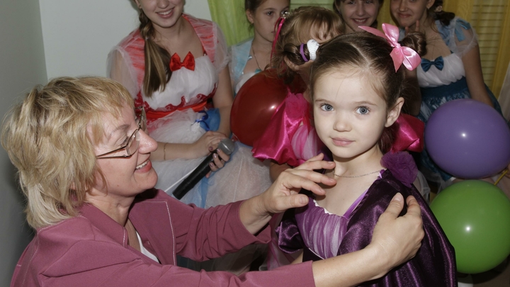 В Новосибирске родителям разрешили посещать детские утренники к 8 Марта без QR-кода