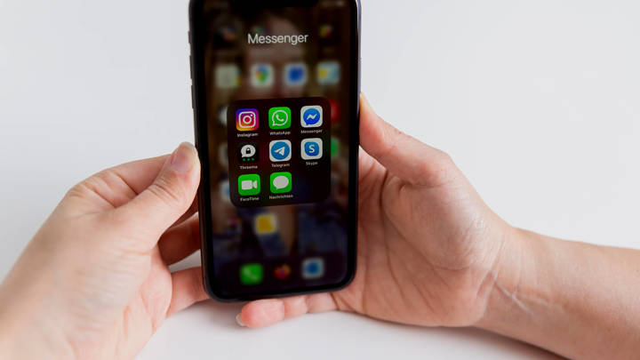 Мечтающими о новом смартфоне легче управлять: Кто делает из нас биороботов?