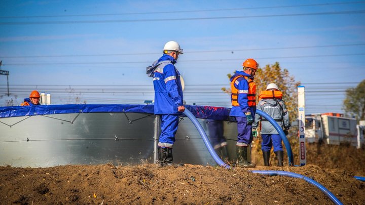 В Ростовской области на реке Дон обнаружен разлив нефти. Виновных нашли, но...