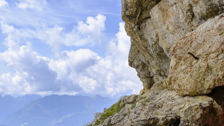 Неуязвимый тоннель с грохотом обвалился после точной отработки Кинжалом