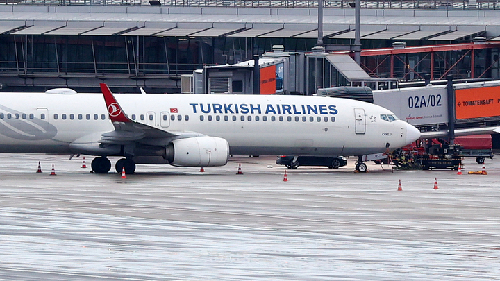 Русский турист потерял полмиллиона рублей из-за отмены рейса Turkish Airlines