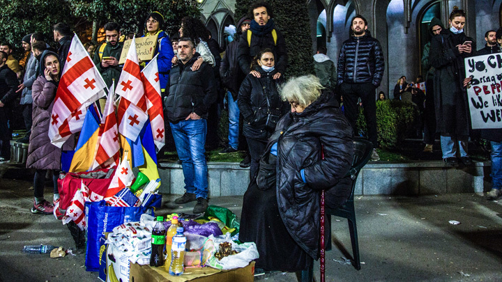 Сроки и исполнители названы: Зеленский готовит Майдан и захват власти в Грузии