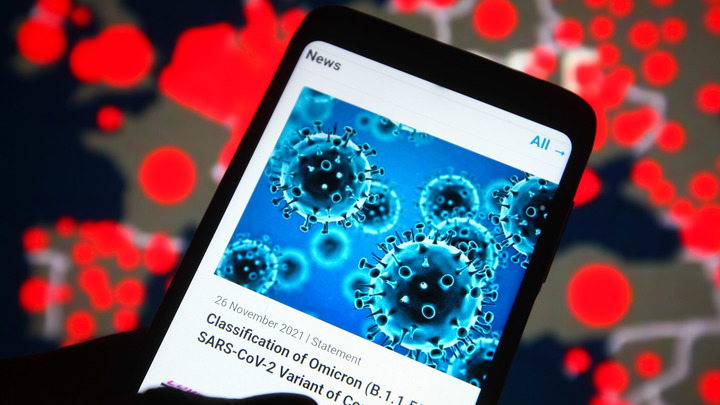 Непонятный потенциал: Вирусолог поделился опасениями об омикроне