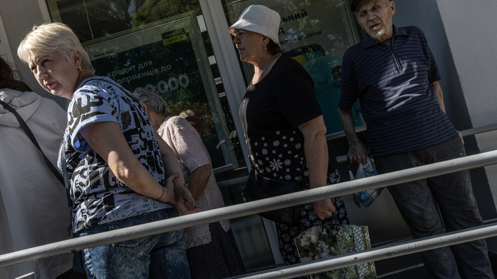 Журналисты опять спрашивали правительство о снижении пенсионного возраста