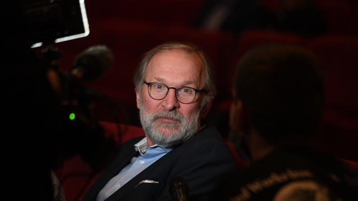 Актёр Фёдор Добронравов дал редкое интервью. Потому что допекли