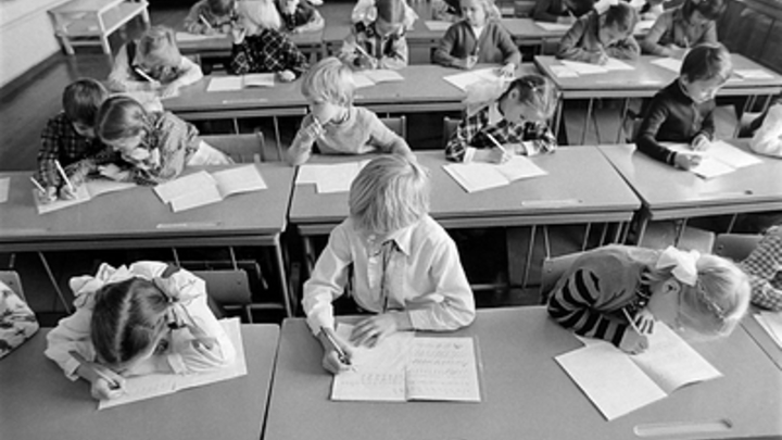 В Сочи из-за вспышки пневмонии две школы перевели на дистанционное обучение