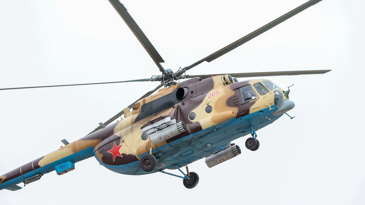 Появились первые кадры с места крушения вертолёта Ми-8 МЧС в Карелии
