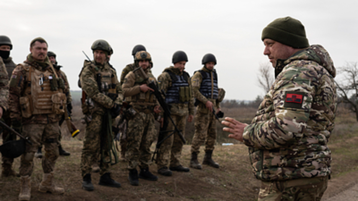 Трое бойцов ВСУ сдались в плен русским военным, умоляя о пощаде