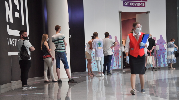 Стало известно расписание работы пунктов вакцинации в Свердловской области до 8 августа