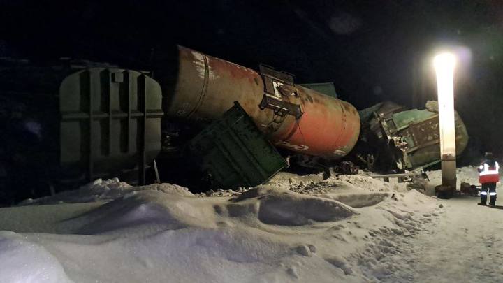 Названа причина крушения и пробки из поездов на железной дороге в Челябинской области