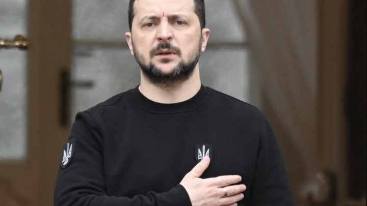 Плюётся и ябедничает. Киев подал иски сразу на три страны: Ждёт нож в спину от Словакии