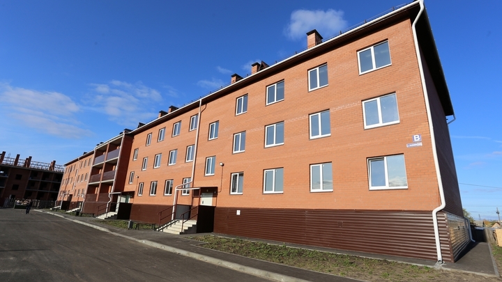 В Кургане из аварийного жилья переселят 18 семей