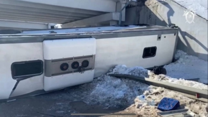 Задержанный водитель опрокинувшегося под Волоколамском автобуса: Меня подрезали