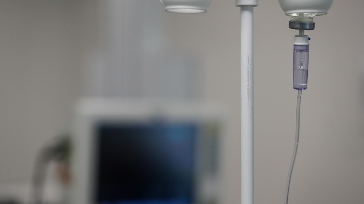 Романтический ужин в ресторане обернулся большой бедой. Врачи боролись за жизнь девушки до конца