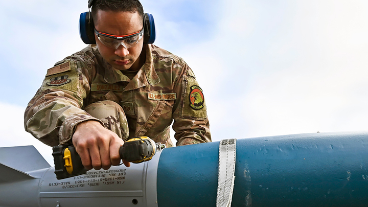 Военкор об учениях Sea Breeze на Украине: США используют вас