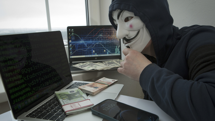 Мошенники используют новую схему для доступа к Госуслугам