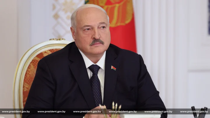 Лукашенко призвал белорусских мужчин благодарить Бога и власть за неучастие страны в СВО