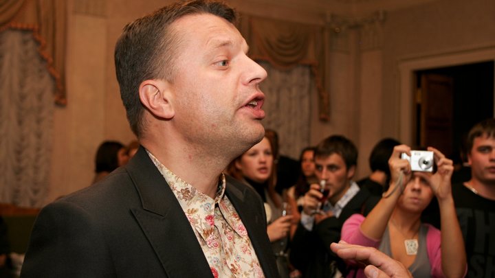 Всё-таки эмигрировали? СМИ вычислили, куда именно улетели Парфёнов с супругой