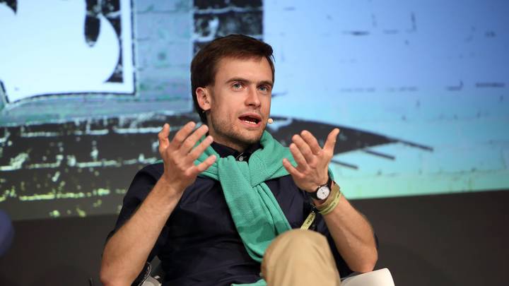 «Я разозлил их»: Активист Pussy Riot рассказал, за что его «отравило ГРУ»