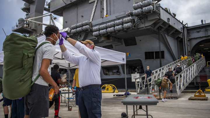 Смотрели на НЛО, теперь больны: США рассекретили отчёты лётчиков Теодора Рузвельта