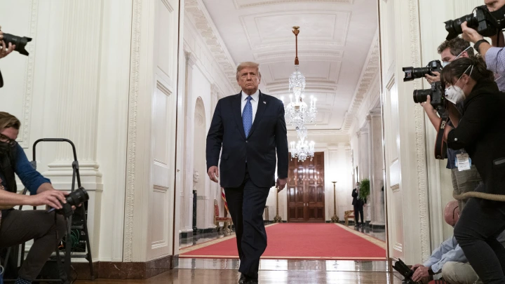 Удар по глобализации: Трамп повышает тарифы для основных торговых партнеров