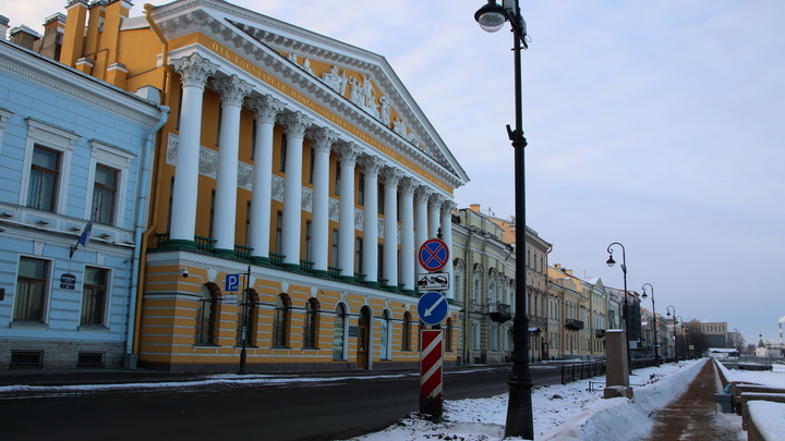 Петербуржцы выбрали лучших представителей социально важных профессий