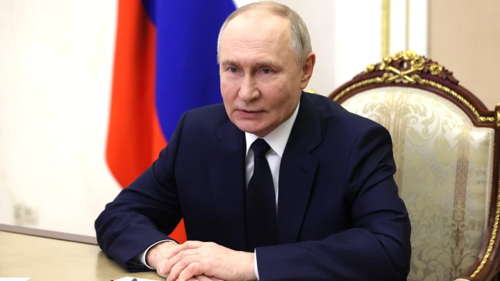 Путин попросил медика из Тывы не возвращаться в зону СВО