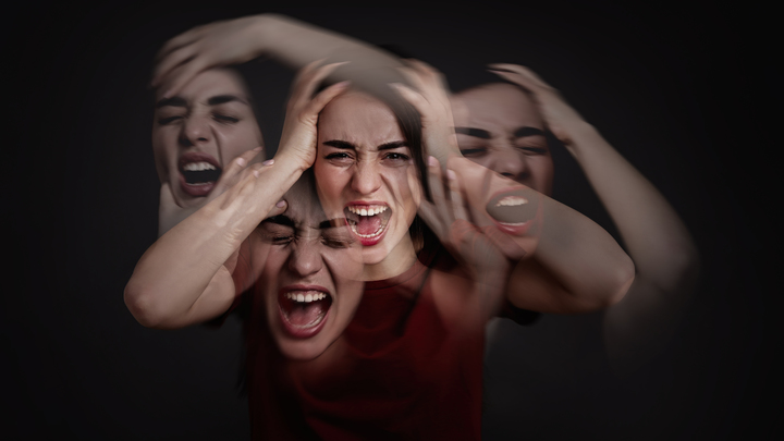 Беглянка из Чечни рассказала о насилии в семье. Соратник Кадырова ответил: Заблуждение. Девушка покинула Россию - источник