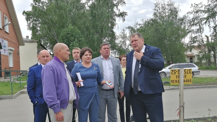 Вице-губернатора Новосибирской области госпитализировали с подозрением на коронавирус