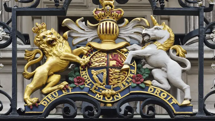 Лондон совершил глупую ошибку. Военэксперт Артамонов: Британский лев - уже скорее большое чучело