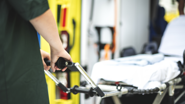 Врачи борются за жизни матери и сына, пострадавших при нападении в Крыму