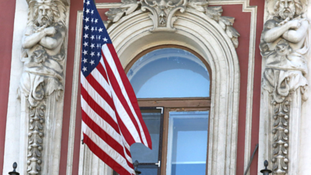 Экс-посол России в США рассказал, почему визу в Америку русским нужно ждать год Экс-посол России в США рассказал, почему визу в Америку русским нужно ждать год