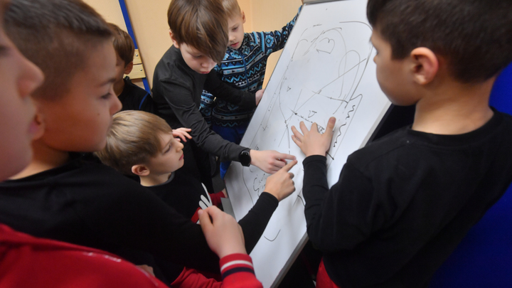 Акимовские школьники посетили урок финансовой грамотности