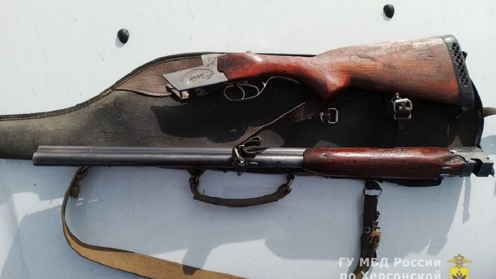 Херсонцы добровольно сдали полицейским более 20 ружей