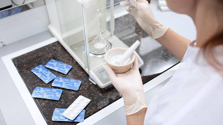 В Новосибирском госуниверситете будут обучать специальности Промышленная фармация
