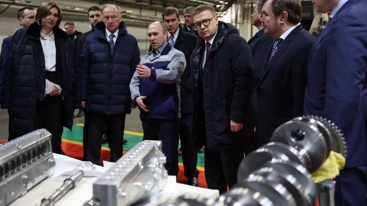 В Челябинске секретарю Совбеза Николаю Патрушеву показали, где делают детали двигателей для танков