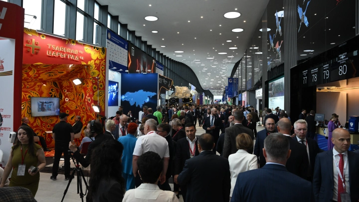 Кто плохо распоряжается богатством, лишится его: Главное событие ПМЭФ-2025