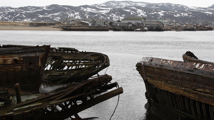 До последнего не отпускали руки: Раскрыты подробности ЧП с тонущим траулером Онега