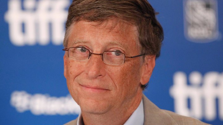 Гейтс указал на главный недостаток российской вакцины от COVID-19