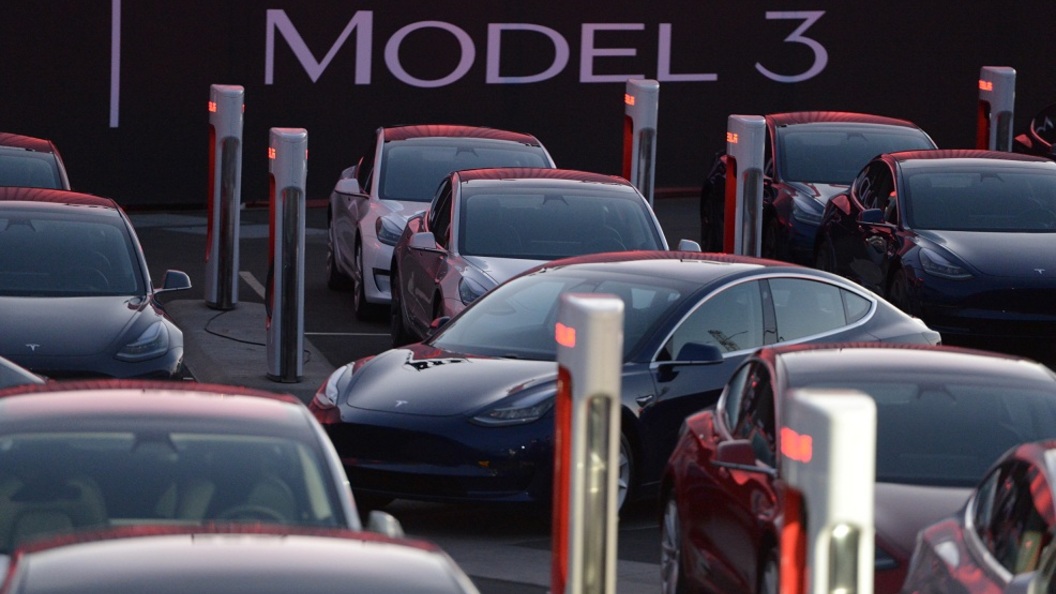 Новый электрокар Tesla Model 3 разочаровал водителей еще до покупки Новый электрокар Tesla Model 3 разочаровал водителей еще до покупки