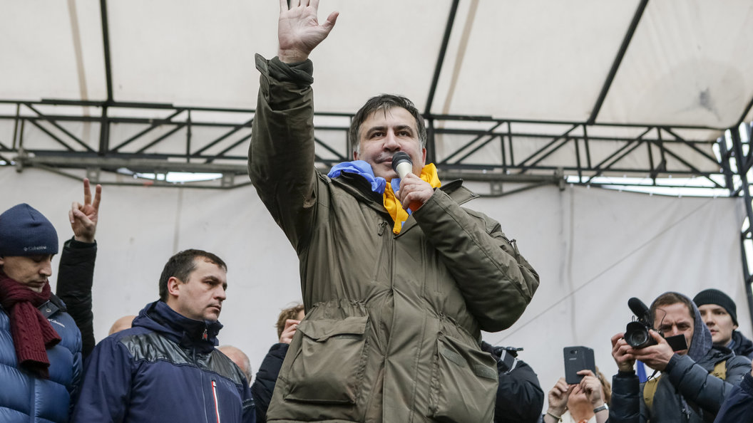 Зрада по-грузински: Саакашвили запросил у Порошенко мира Зрада по-грузински: Саакашвили запросил у Порошенко мира