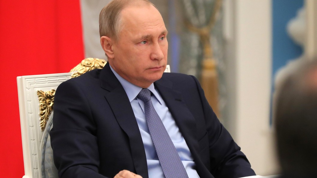 Путин провел ротацию полпредов Путин провел ротацию полпредов