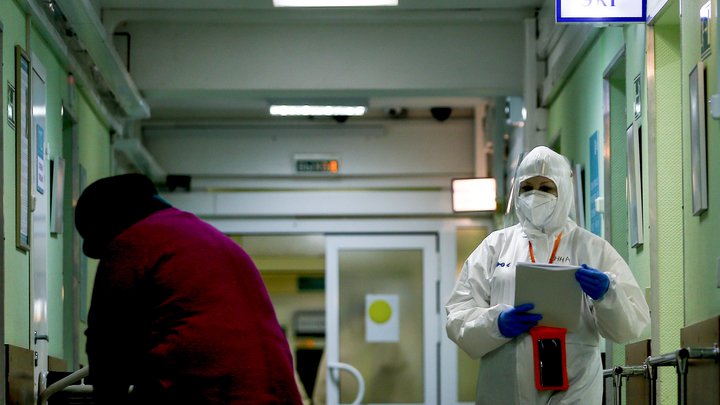 Легче заражаются и тяжелее переносят: Роспотребнадзор назвал обширную группу COVID-риска