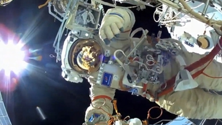 Несмотря на санкции: Рогозин поручил восстановить работу немецкого телескопа