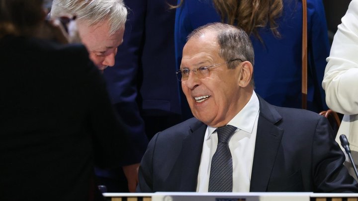 Лавров тонко поддел генсека НАТО, сделав недвусмысленный намёк