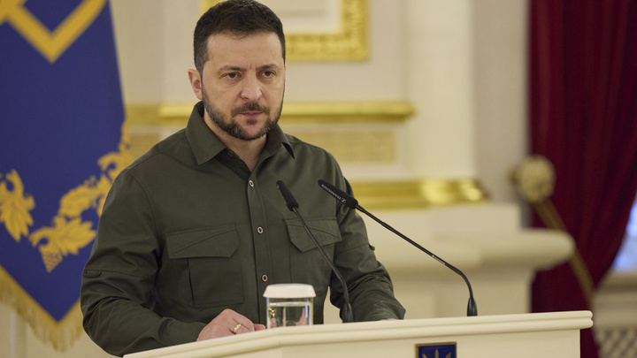 Британцы раскритиковали новогоднее обещание Зеленского: Идиота нужно убрать