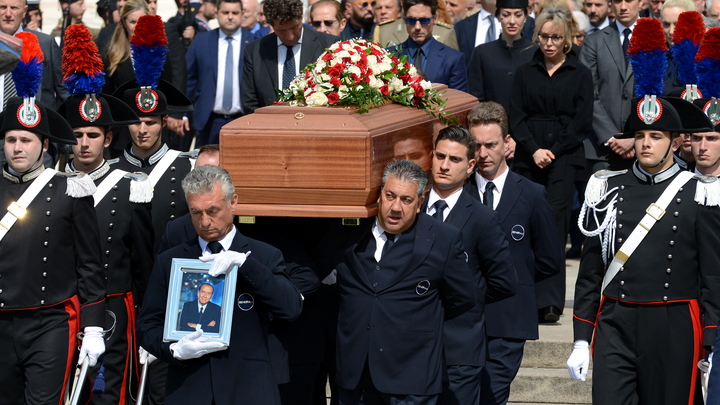 Берлускони завещал своим близким 230 млн евро