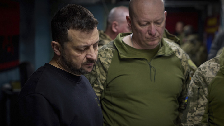 Нам конец - и положил трубку: Пьяный генерал уничтожил часть украинской армии и был награждён. Киевом