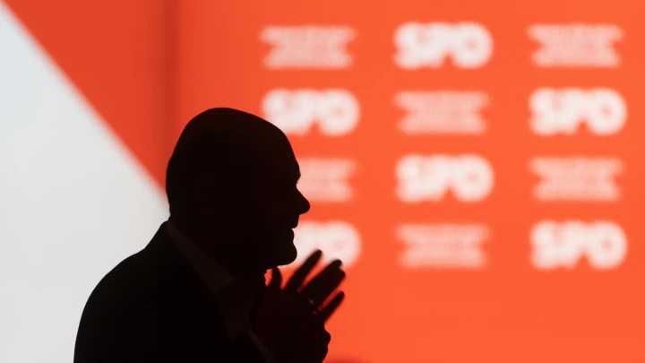 Шольц раскритиковал желание Трампа получить редкоземельные металлы Украины